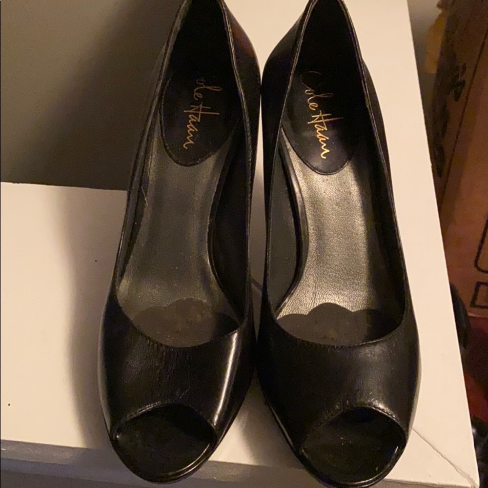 Beautiful like new Cole Haan heels